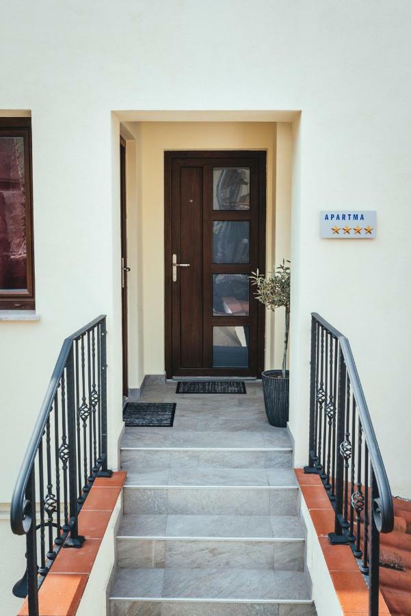 Fonda Apartments コペル エクステリア 写真